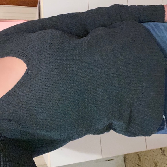 Dark green knit sweater - Picture 7 of 9
